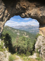 Entre Guillaumes et Sauze par la monumentale Roche Trouée