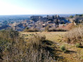 Fontaine-de-Vaucluse depuis Lagnes, les 2 châteaux, la Sorgue et l'acqueduc