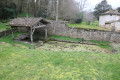 Lavoir derrière l'archiprêtré de Mazières sur Béronne