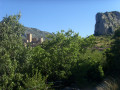 Le Château de Baulx et le Roc de Tras Castel Le Château de Baulx et le Roc de Tras Castel