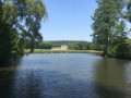 Le château de Chamarande vu de l’etang