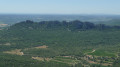 Le château de Montferrand à l'extrémité est de la crête du Pic Saint-Loup Le château de Montferrand à l'extrémité est de la crête du Pic Saint-Loup