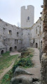 Le ch&acirc;teau encore embrum&eacute;