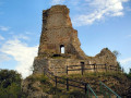 La reculée de Nacra, la fontaine de la Dhuit et les ruines du Château