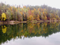 Le lac de Tristach (Tristachersee") en automne Le lac de Tristach (Tristachersee") en automne