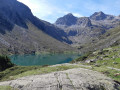 Lac d'Estom dans la vallée du Lutour