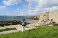 Le long des remparts de Port Louis