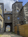 Le Manoir, place de la mairie, Bazouges