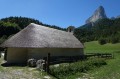 Le Mont Aiguille depuis le hameau de Trézanne Le Mont Aiguille depuis le hameau de Trézanne