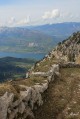 Le muret de pierres que l'on longe Le muret de pierres que l'on longe