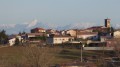 Le village d'Ardoix avec au loin le Vercors et la Grande Moucherolle