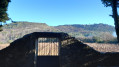 Lieuran-Cabrières: vue vers le roc-du-Cayla