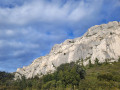 Au pied de la Montagne Sainte-Victoire
