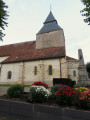 Monument aux Morts et église Saint-Aignan de Briantes