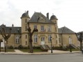 Nesles la Vallée. Mairie-Ecole