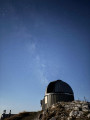 Observatoire du Mont Chiran par ciel &eacute;toil&eacute;