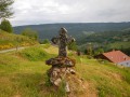 Croix au dessus du Ménil