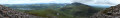 Panorama vue du sentier ascendant au premier sommet Purple Mountain