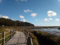 Passerelle et lagune