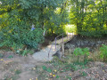 Passerrelle sur le ruisseau Le Bandiat