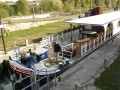 Péniche dans l'écluse