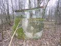 Petit abri bétonné
