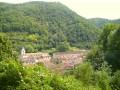 Point de vue sur le village de Burlats - Sidobre Tourisme