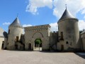 Porche d'entrée du château de Montgivray (vue cours intérieure)