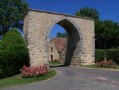 Par les portes et les remparts de Bourg-le-Roi