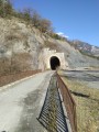 Premier tunnel depuis le parking