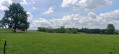 R&eacute;servoir pr&egrave;s de l'abri Buttenberg avec vue sur la tour de Chrischona