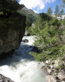 Rochers dans le torrent