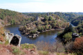 Le rocher de la Fileuse et le sentier des Arts, de Fougères à Crozant