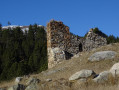 Ruine de la Iglesieta et Lac de Balcère Ruine de la Iglesieta et Lac de Balcère