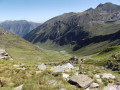 Ruisseau de Hourquet vu du col sans nom sous le pic de l'Aiguillette