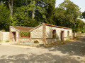 Saint-Aubin-sur-Yonne. Le lavoir