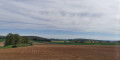 Sentier à travers champs