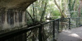 sous le pont