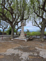 Start und Ziel am Place de Victoire in Les Mayons