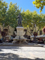 Statue de Saint Louis – Hommage au roi croisé