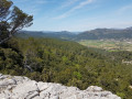 Barres de Castillon et Barres du Castellet depuis Cuges-les-Pins. Barres de Castillon et Barres du Castellet depuis Cuges-les-Pins.