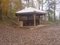Table abritée de la Croix des Brulées