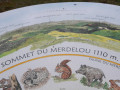 Table d'orientation au sommet du Merdelou