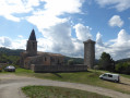 Tour carrée et église