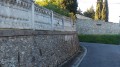 Un bel exemple de réhabilitation de mur en pierres sèches.
