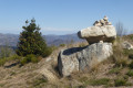 Un superbe cairn marquant l'itinéraire de descente