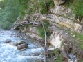 Une des passerelles de la Vaïre