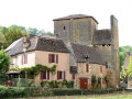 Urval et église fortifiée Notre-Dame de la Nativité (© Mossot - Creative Commons 3.0)