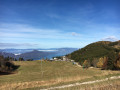 Vue depuis le chemin vers les Chalets du Site Vue depuis le chemin vers les Chalets du Site