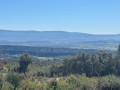 Vue du Luberon et de la barri&egrave;re de Lioux